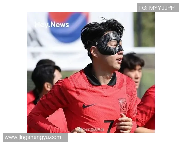 面具下的荣耀与挣扎足球明星的隐秘人生与真实自我 面具下的荣耀与挣扎足球明星的隐秘人生与真实自我