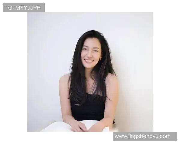 泰国最矮足球明星女友的甜蜜生活与成长故事揭秘