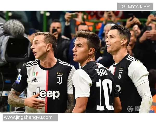 深圳足球队在邀请赛中的默契配合与战术执行分析 深圳足球队在邀请赛中的默契配合与战术执行分析