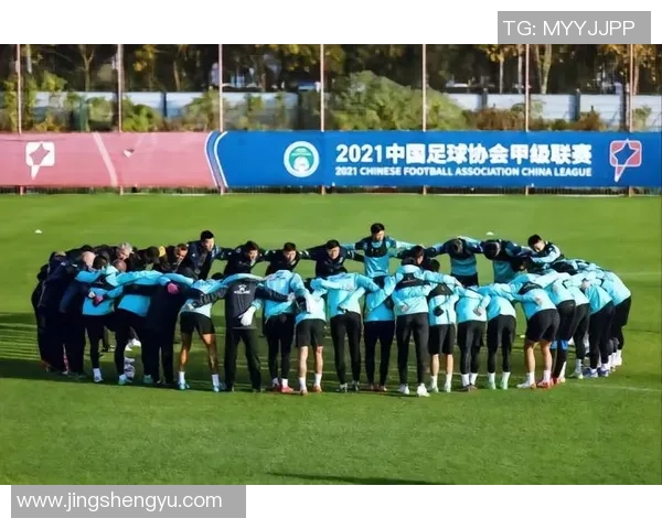 成都足球队以95分领跑大师赛积分榜展现强劲实力